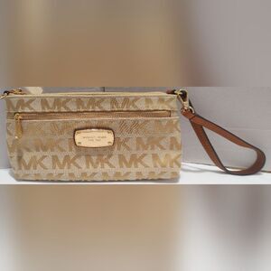 Michael Kors MK Jet Set Signature Logo Large Wristlet / Wallet